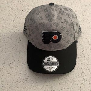 Brand New Philadelphia Flyers Claude Giroux Hat & Lanyard.